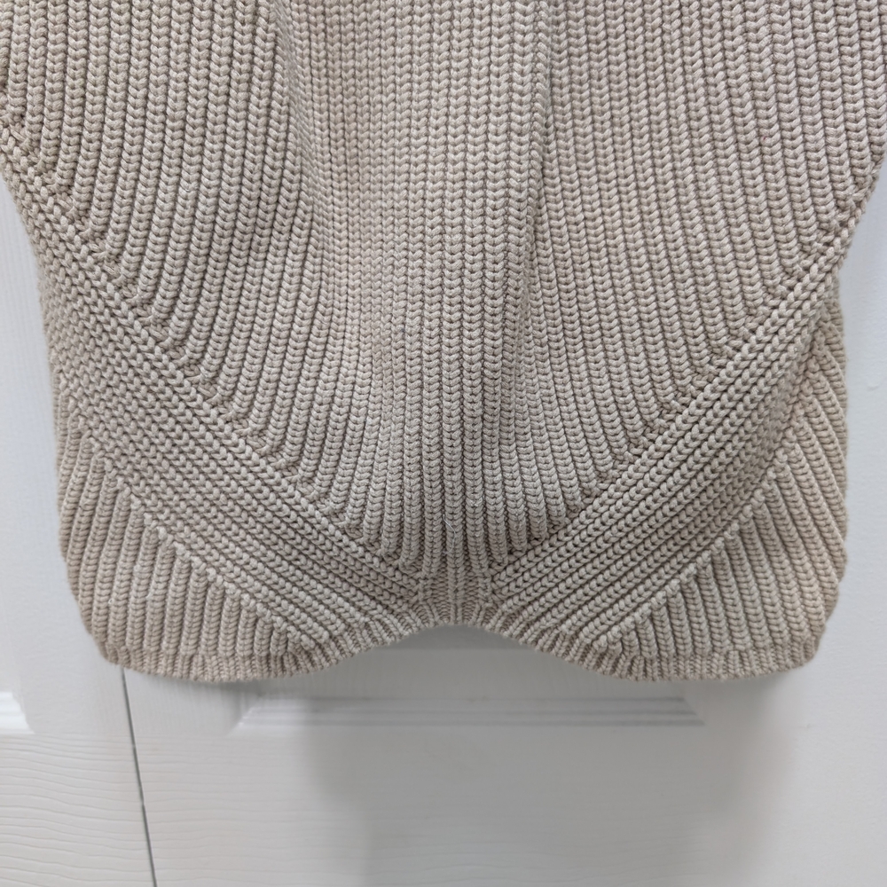 Express Ribbed Sleeveless Top - Picture 5 of 5
